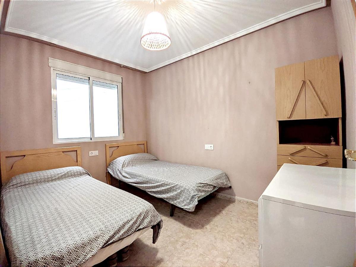 Modern Apartment 3Mins Walk To Playa Del Cura Beach تورّيفيِخا المظهر الخارجي الصورة