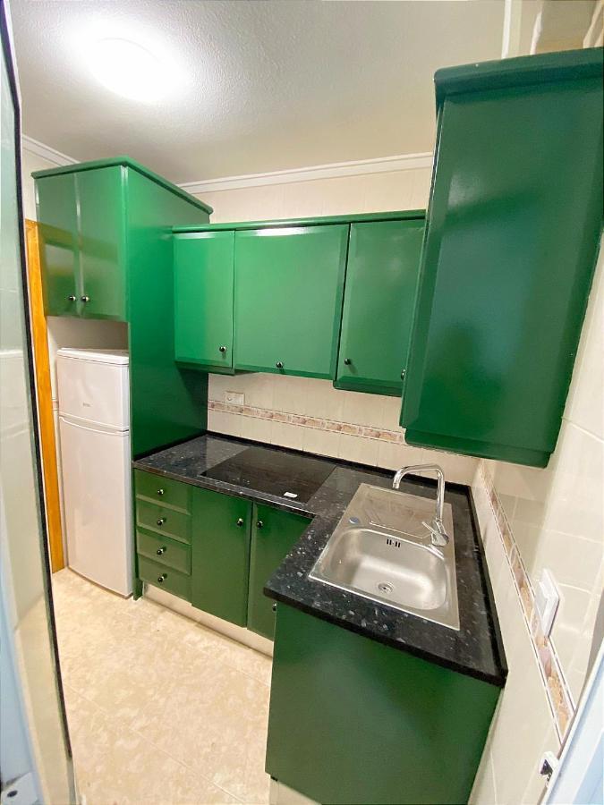 Modern Apartment 3Mins Walk To Playa Del Cura Beach تورّيفيِخا المظهر الخارجي الصورة