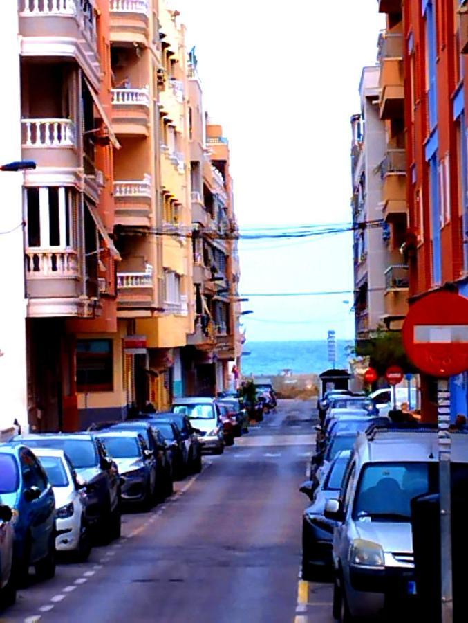 Modern Apartment 3Mins Walk To Playa Del Cura Beach تورّيفيِخا المظهر الخارجي الصورة