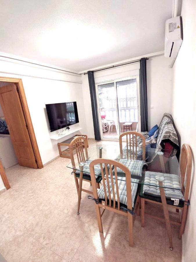 Modern Apartment 3Mins Walk To Playa Del Cura Beach تورّيفيِخا المظهر الخارجي الصورة